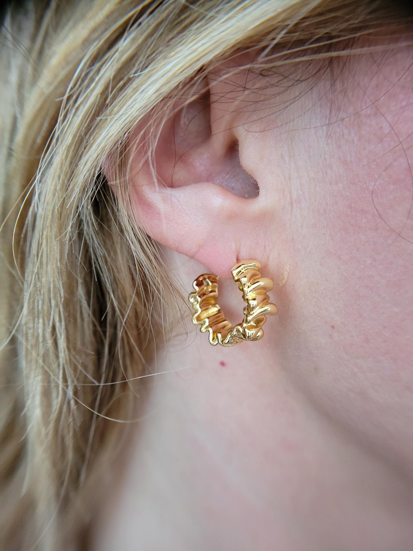 Wrinkle Gold Hoop Earrings